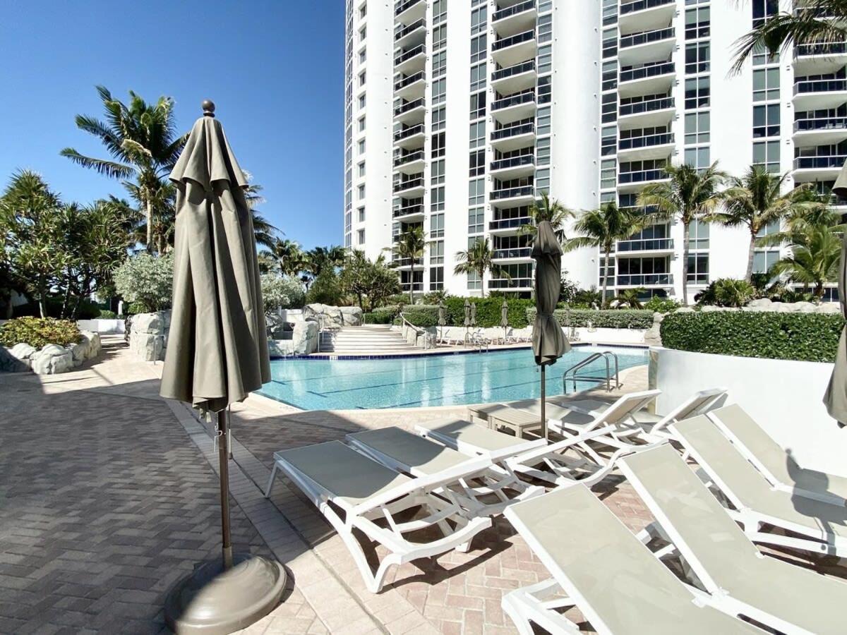 Trump International Resort By Zen Vacation Rentals Miami Beach Exteriör bild